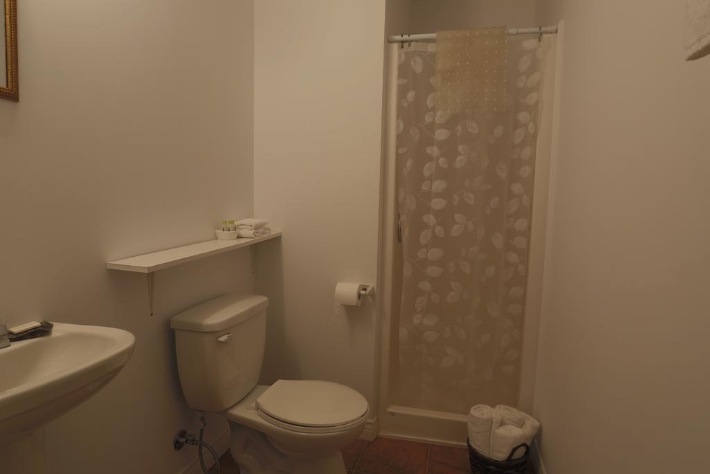 Meems Elliston B&B Bagian luar foto