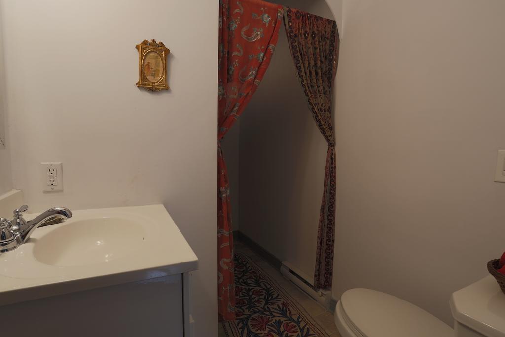 Meems Elliston B&B Bagian luar foto