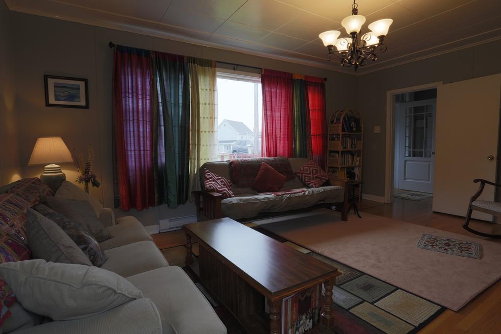 Meems Elliston B&B Bagian luar foto