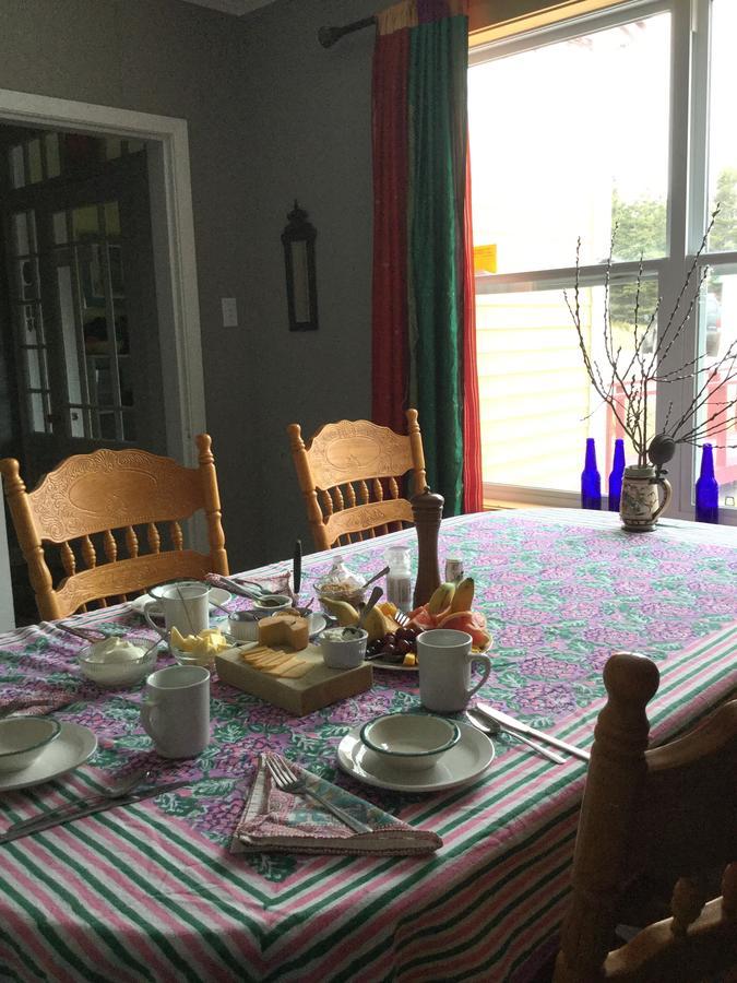 Meems Elliston B&B Bagian luar foto