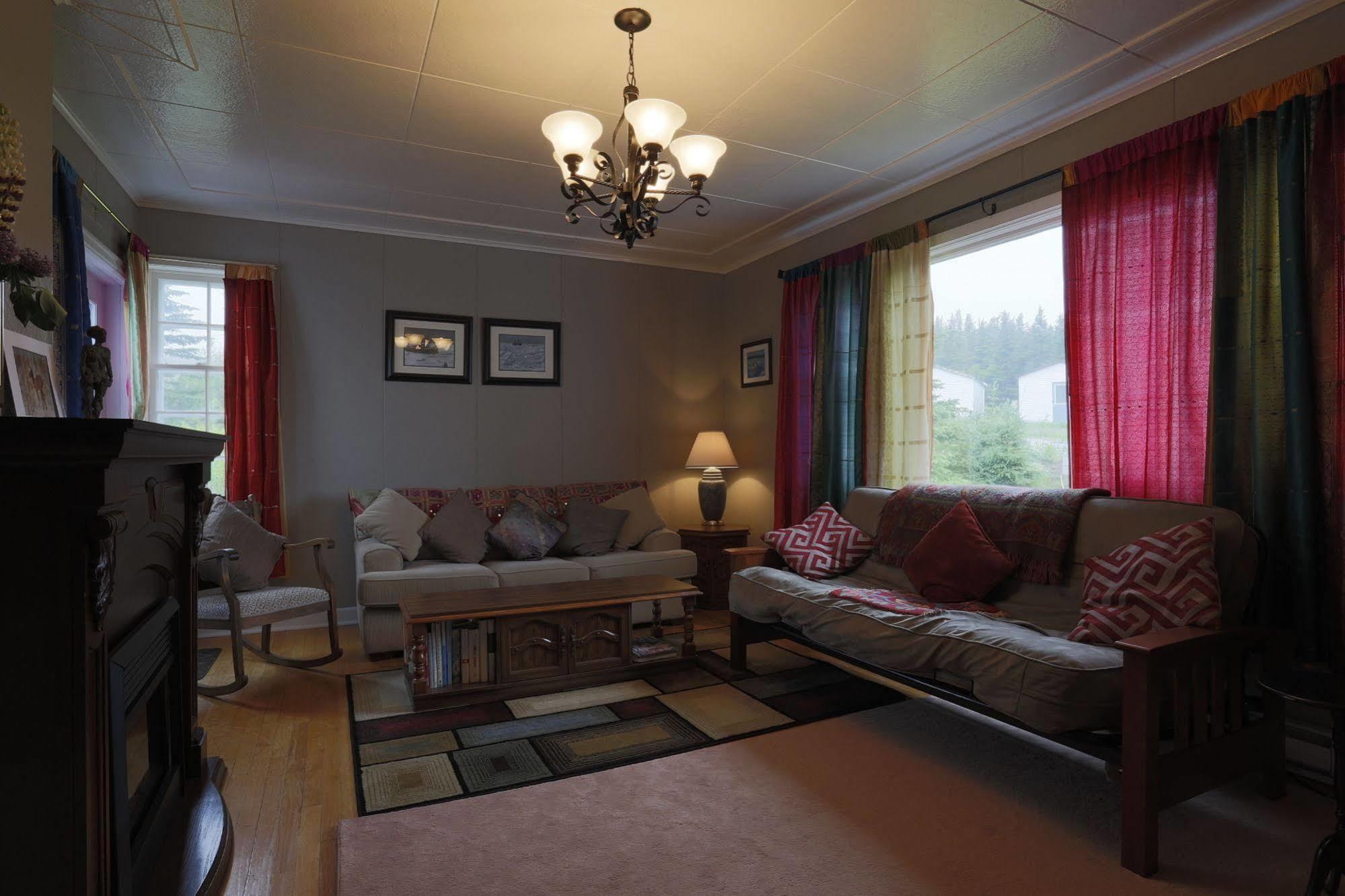 Meems Elliston B&B Bagian luar foto