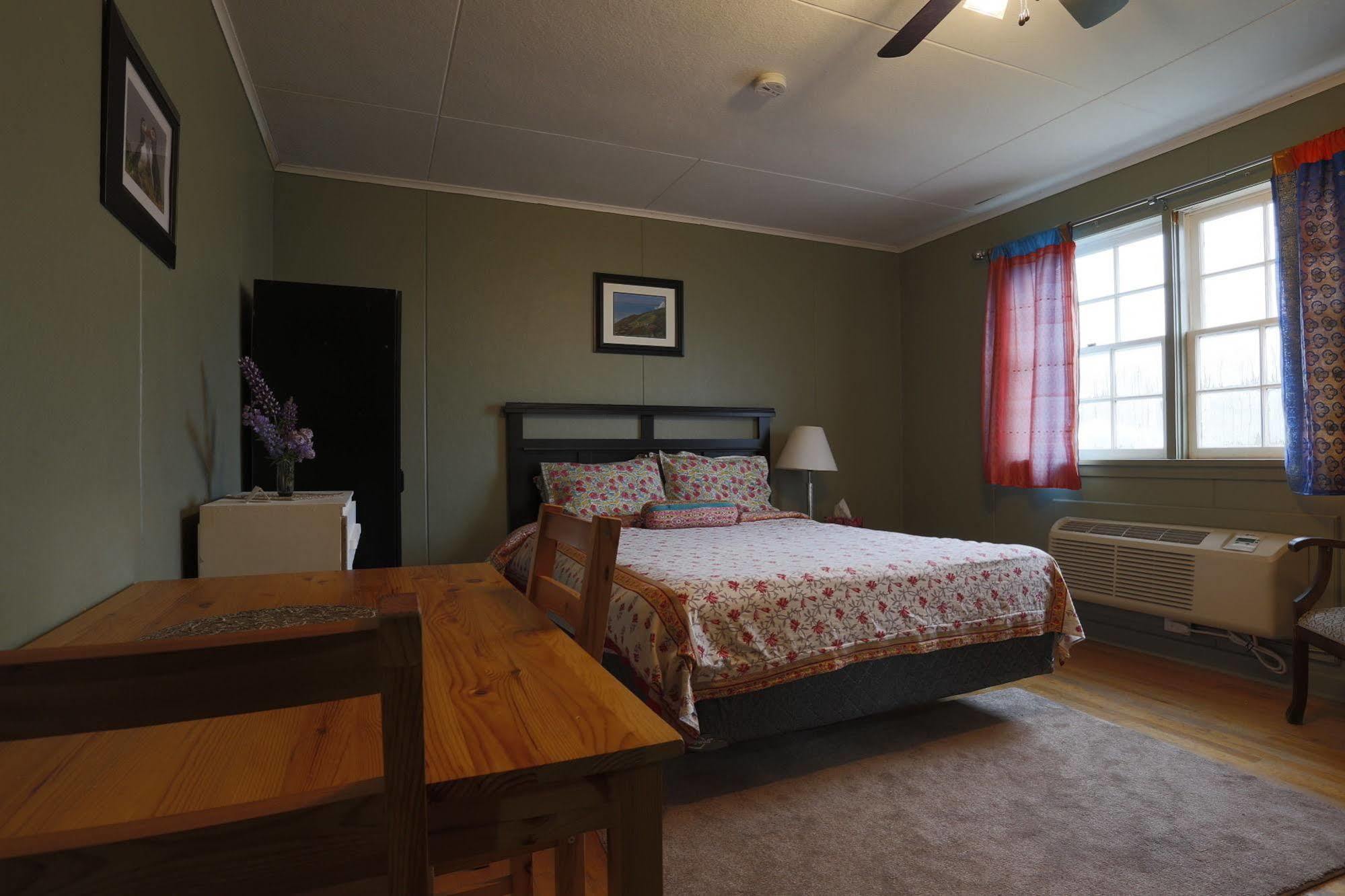 Meems Elliston B&B Bagian luar foto
