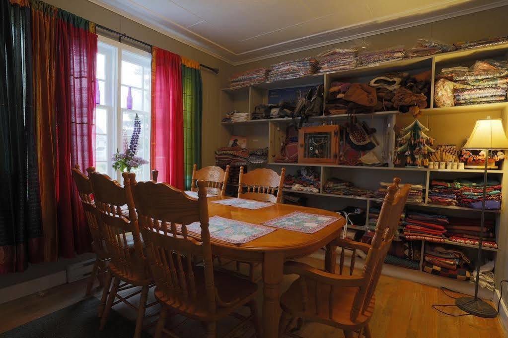 Meems Elliston B&B Bagian luar foto